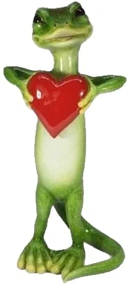 GECKO HOLDING LOVE HEART